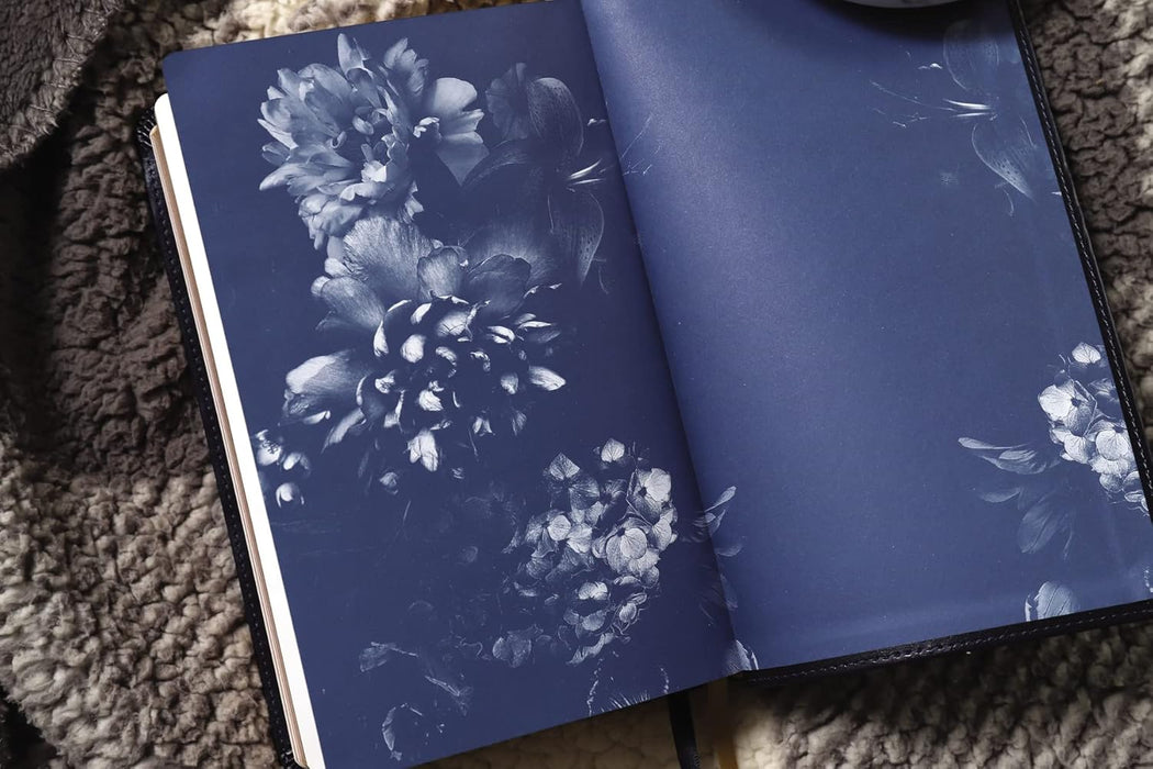 NIV Women's Devotional Bible Navy LeatherSoft