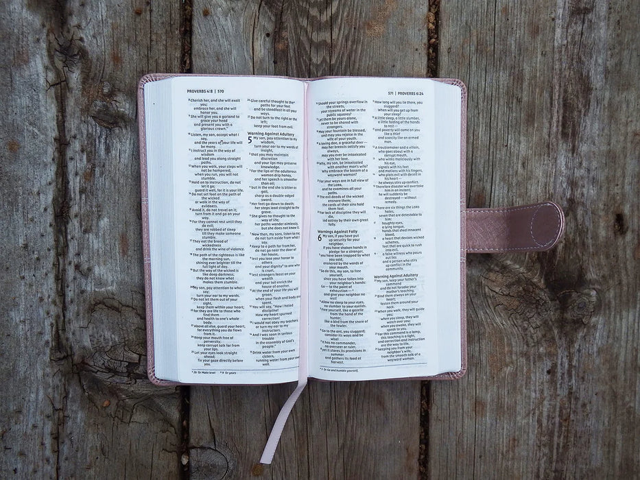 NIV Pocket Thinline Bible Leathersoft Pink w/Snap Closure
