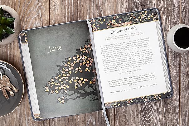 Strength for Life: 365 Daily Devotions for Men