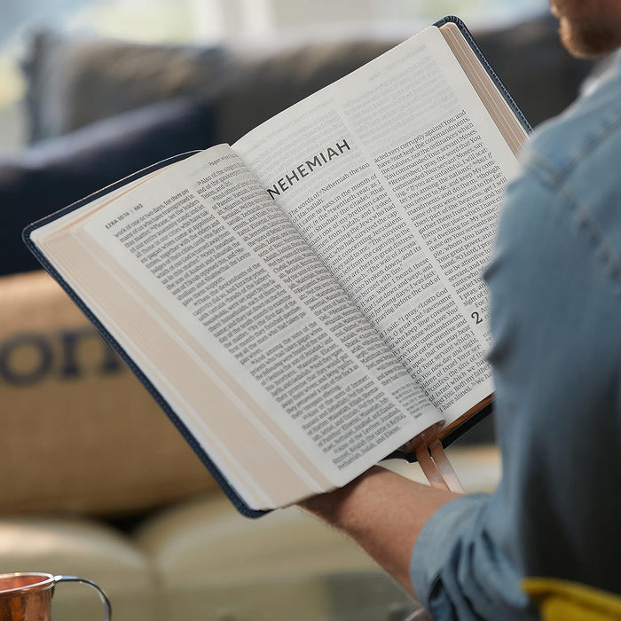 NKJV Reference Bible Super Giant Print Leathersoft Black - Morning Star Christian Bookstores