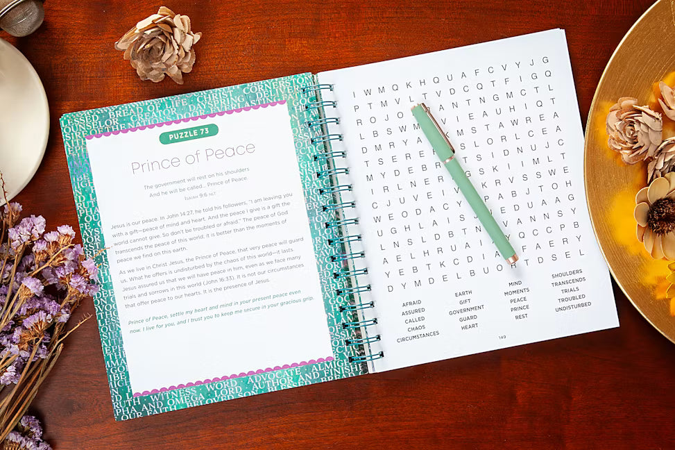 100 Meditations on the Names of Jesus: Word Search Devotional