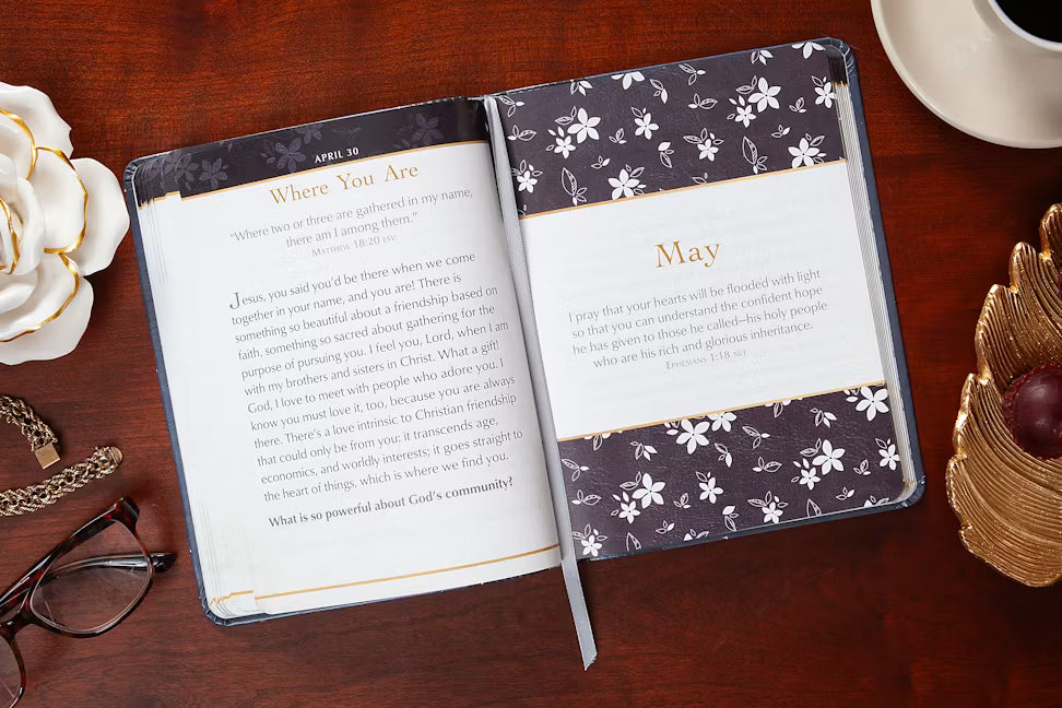 365 Days of Prayer for Women (Large Print)