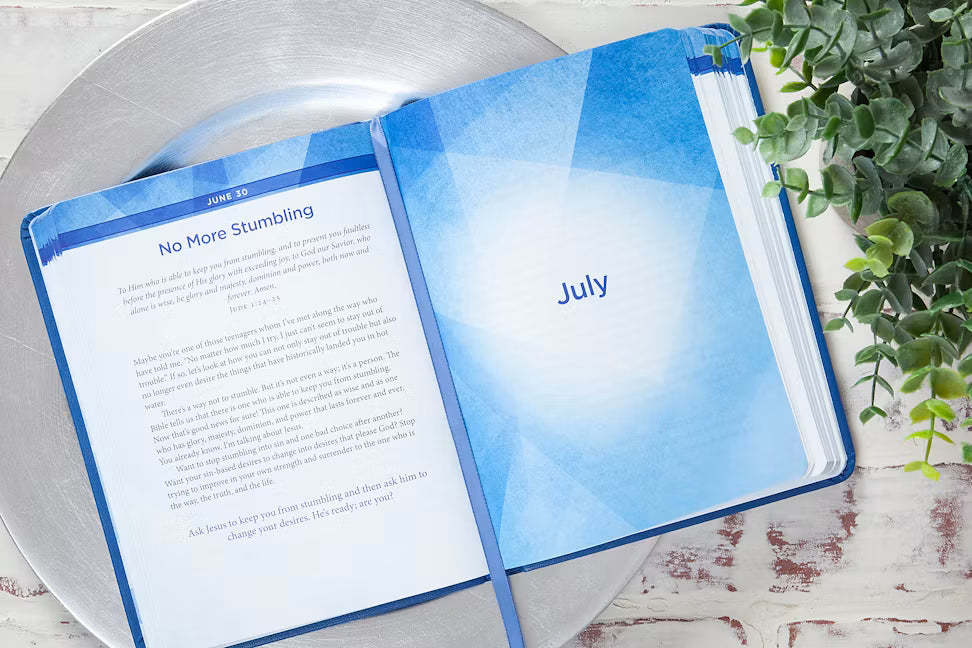 Hope 365: A Daily Devotional for Teens - Dean Sikes