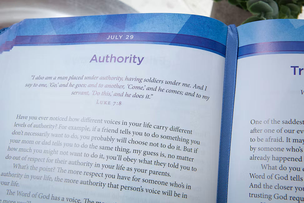 Hope 365: A Daily Devotional for Teens - Dean Sikes