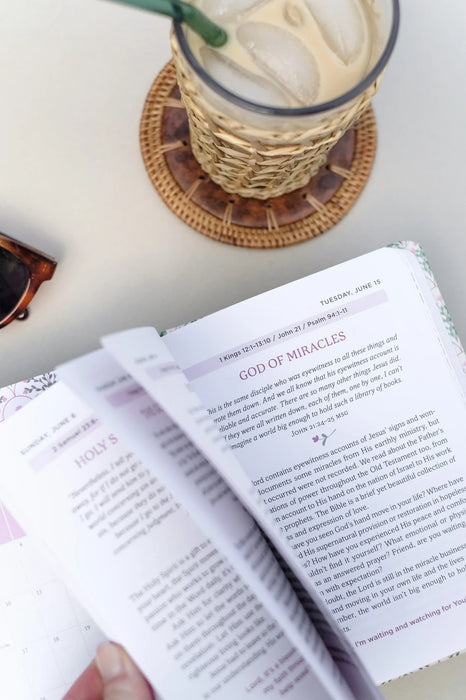 Daily Wisdom for Women 2027 Devotional Collection