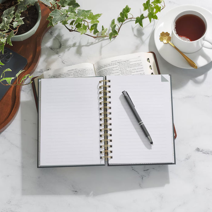 31 Prayers for My Wife Spiral Hardcover Prayer Journal for Husbands by Aaron Smith, Jennifer Smith