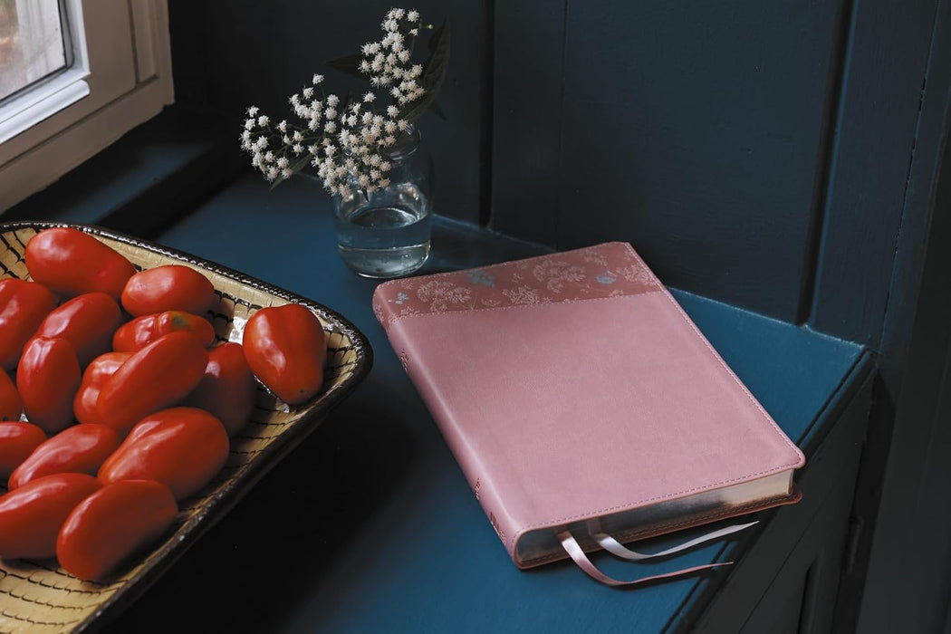 NIV, Thinline Bible, Large Print, Leathersoft, Pink, Red Letter, Comfort Print